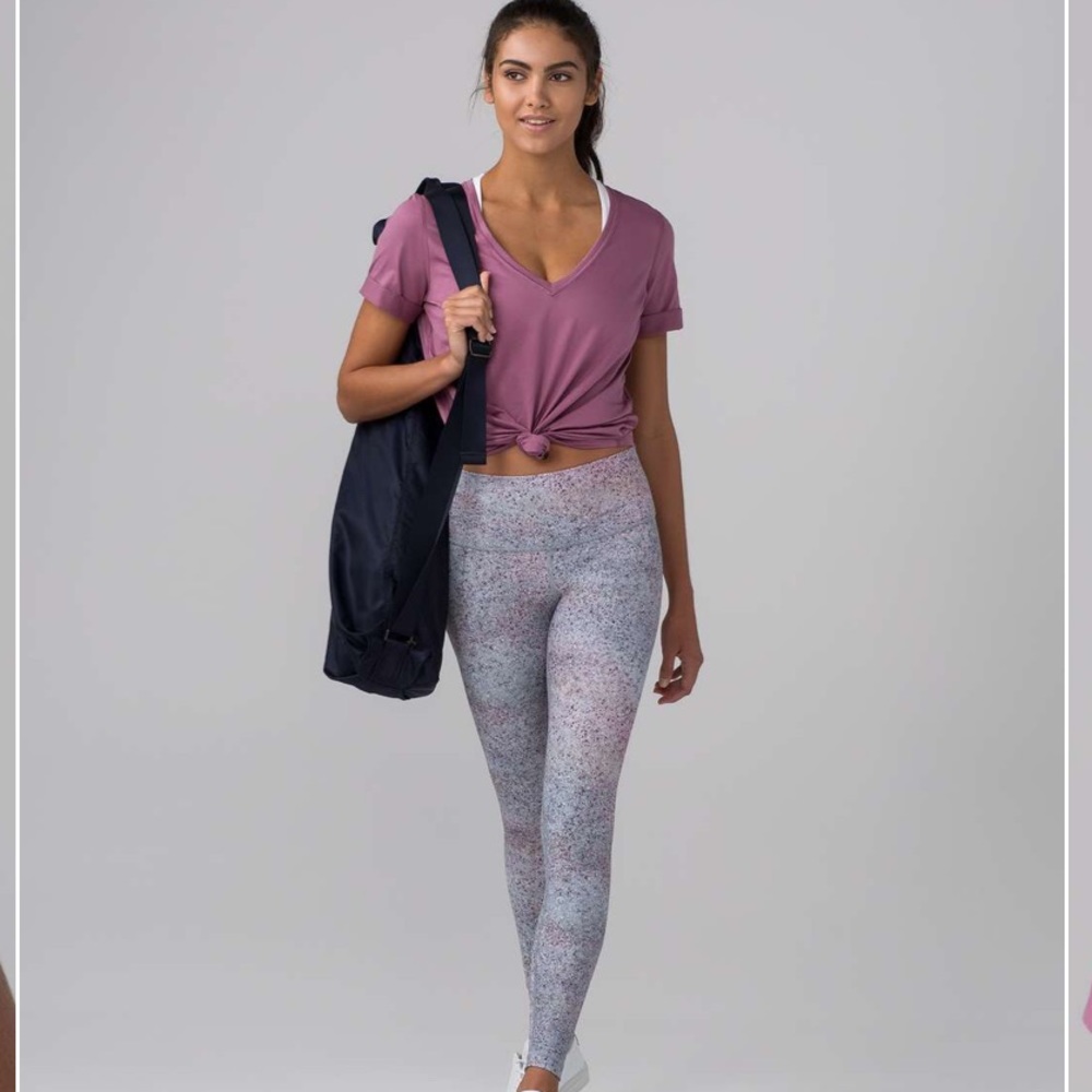 lululemon athletica Mauve Short Sleeve Tee